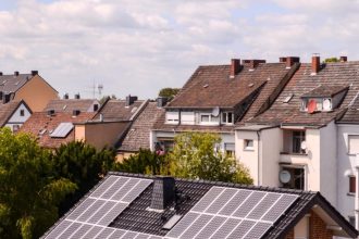 Exploitez pleinement la puissance du soleil avec des onduleurs solaires autonomes et intelligents