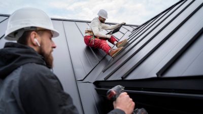 Pourquoi choisir des lames de sous-faces en aluminium ou PVC pour vos avancées de toit ?